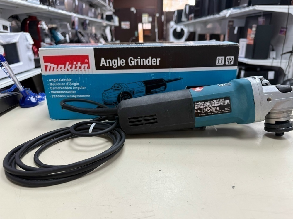 Угловая шлифмашина Makita 9562CH;