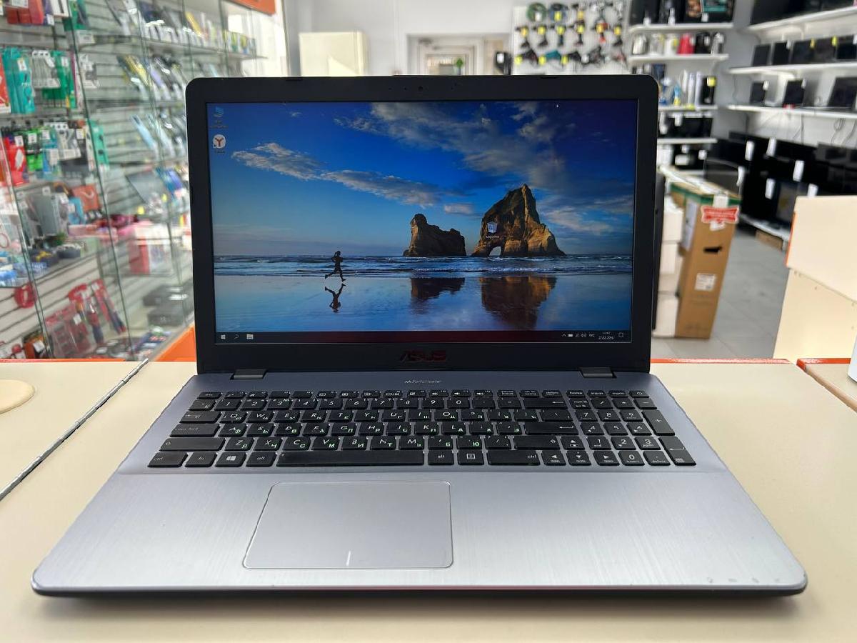 Ноутбук ASUS; Core i3-7100U, GeForce 940MX, 6 Гб, Нет, 1 Tb