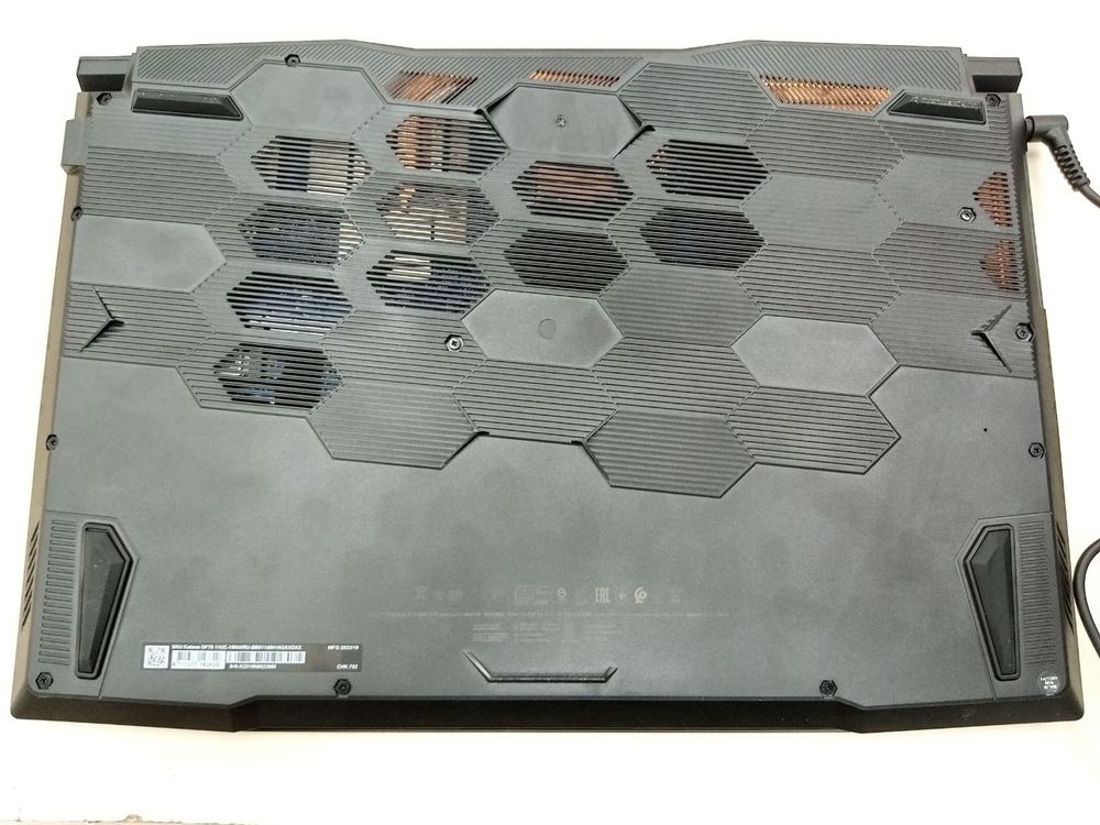 Ноутбук MSI; Core i5 11400H, GeForce RTX 3050, 16 Гб, 480 Гб, Нет