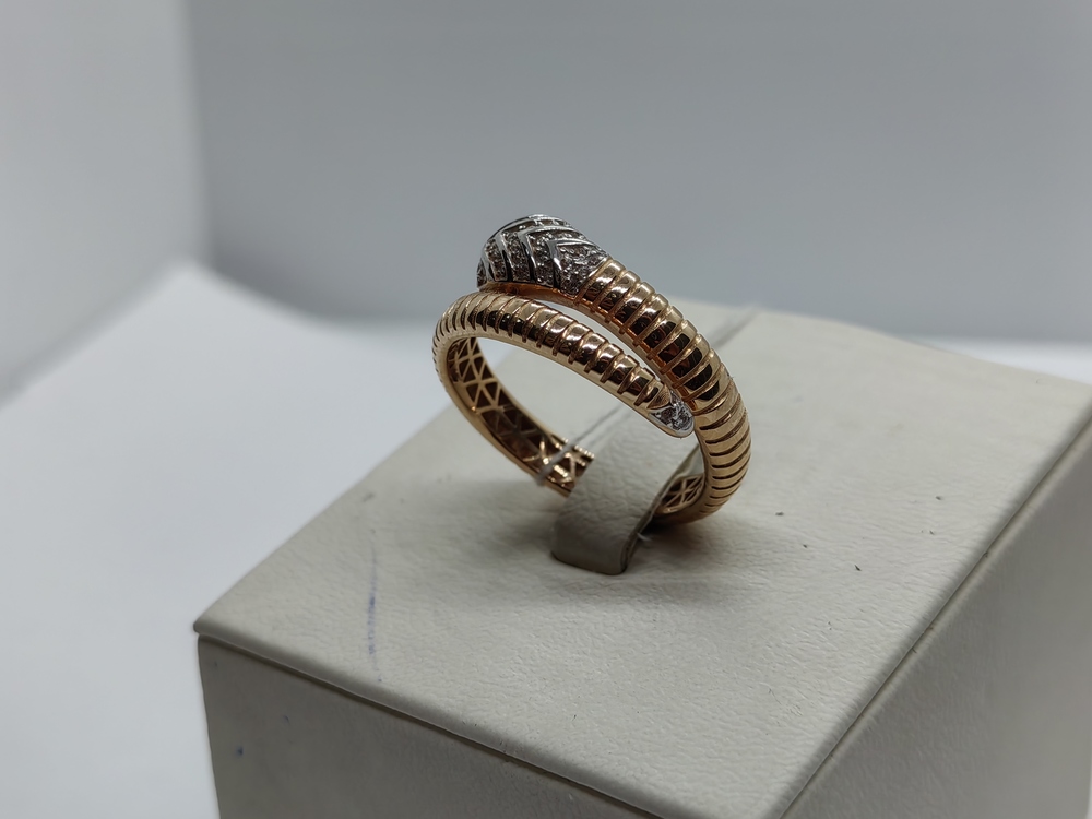 КОЛЬЦО С КАМНЯМИ (Au 585)