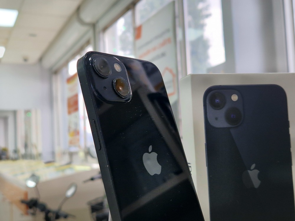 Смартфон Apple iPhone 13 128Gb