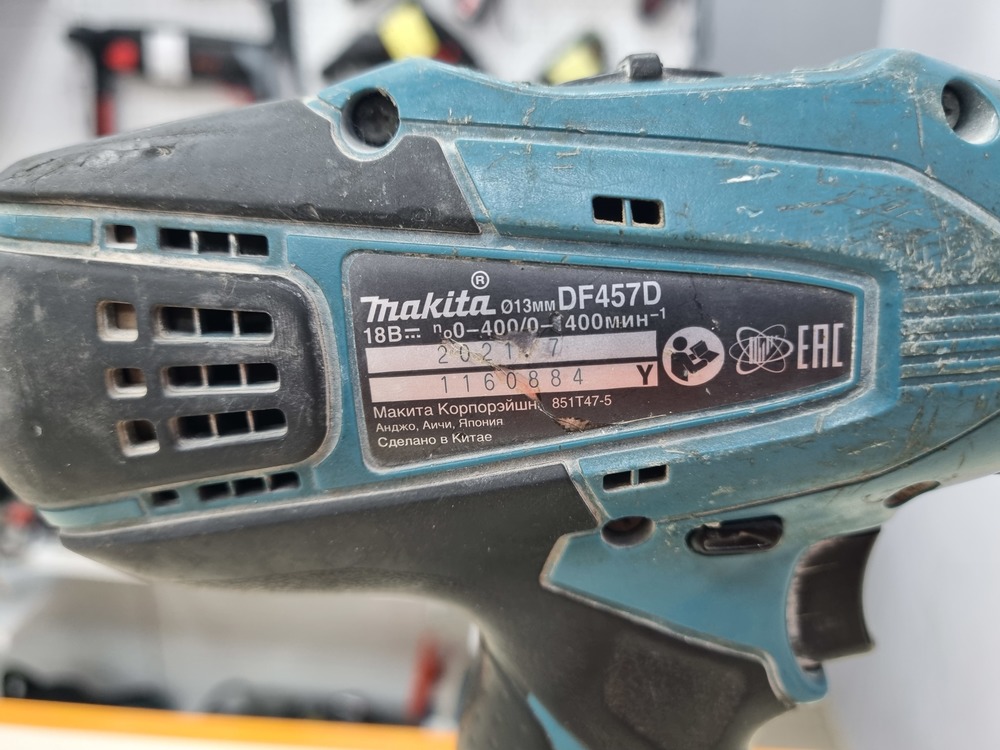 Шуруповерт Makita DF457D