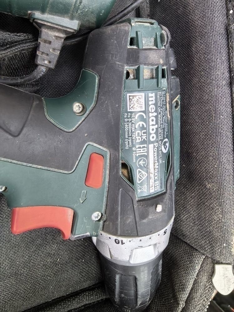 Шуруповерт Metabo BS 12V 2А/ч
