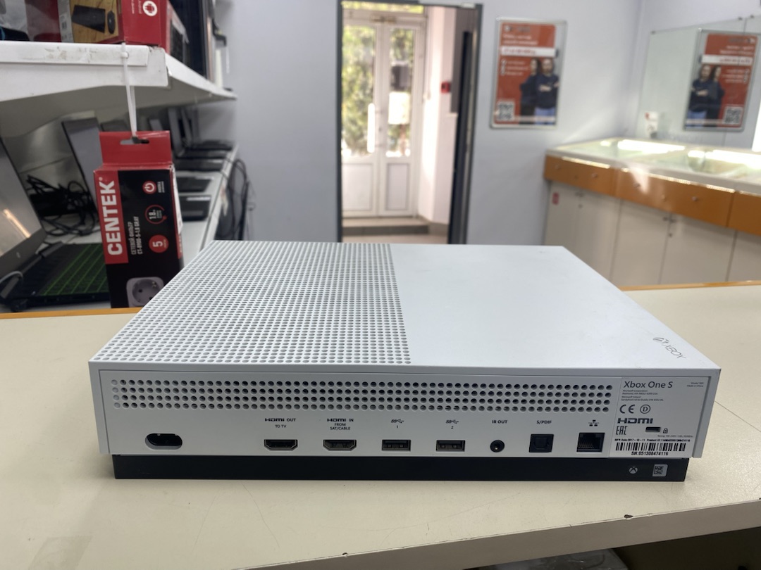 Игровая приставка Xbox One S 500Gb