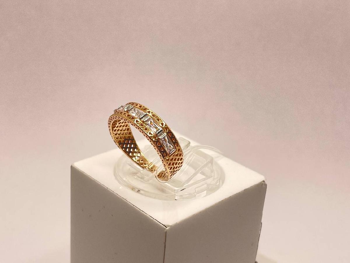 КОЛЬЦО С КАМНЯМИ (Au 585)