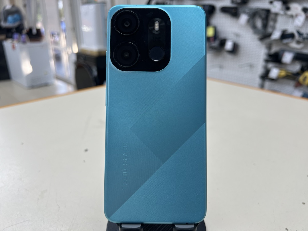 Смартфон Tecno Spark Go 2023 4/64