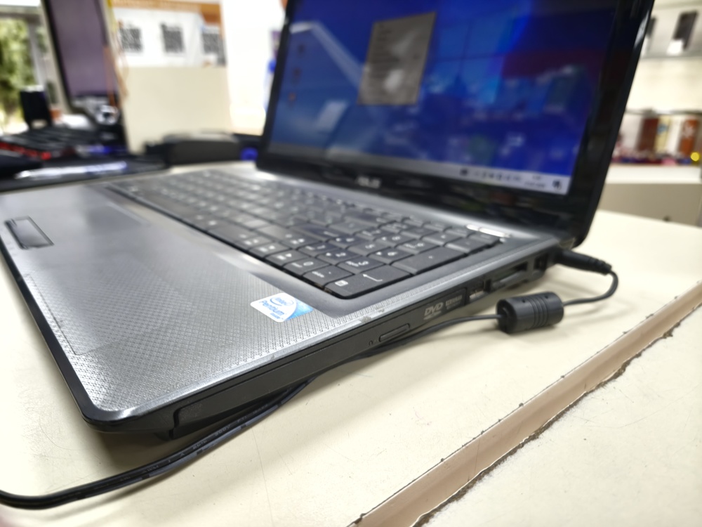 Ноутбук ASUS; Pentium P6200, Нет, 6 Гб, Нет, 320 Гб