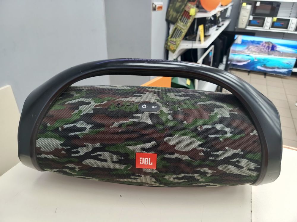 Портативная акустика JBL Boombox