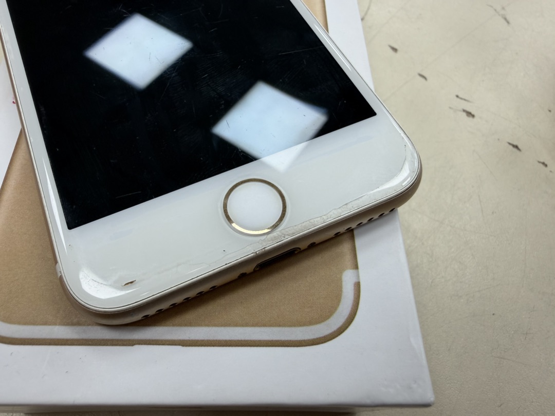 Смартфон Apple iPhone 7 128Gb