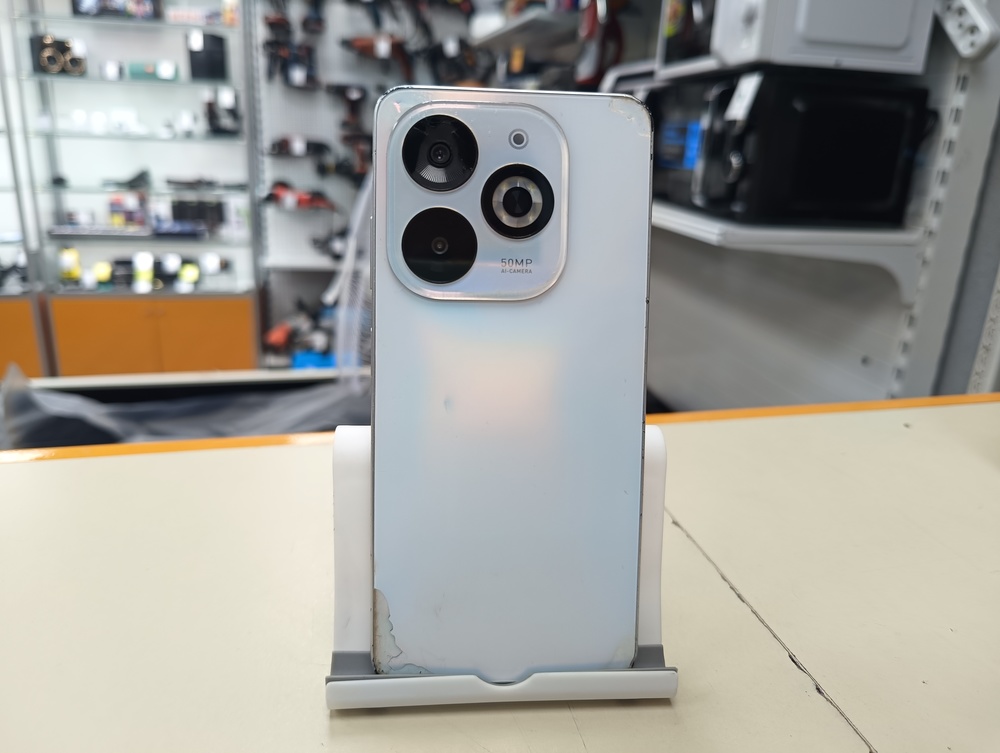 Смартфон Infinix Smart 8 Pro 4/256