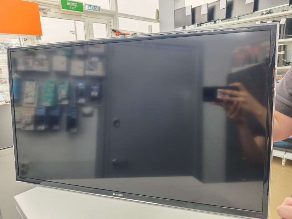 LED Телевизор Samsung UE32H6400AK;