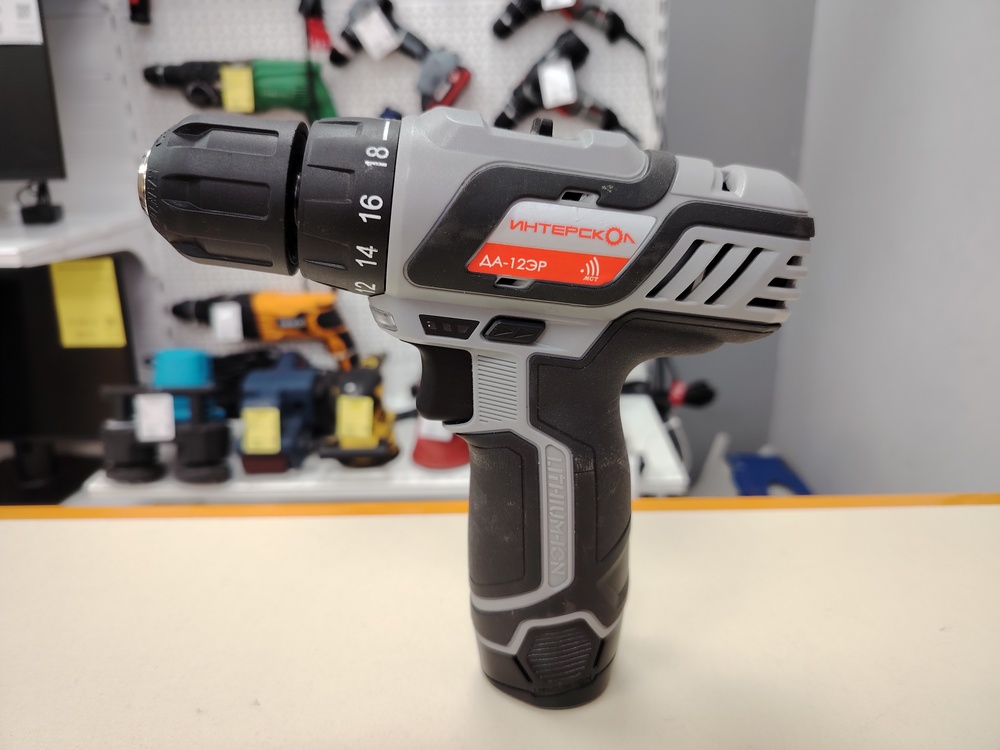 Шуруповерт Интерскол ДА-12ЭР;