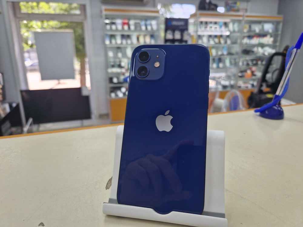 Смартфон Apple iPhone 12 64Gb