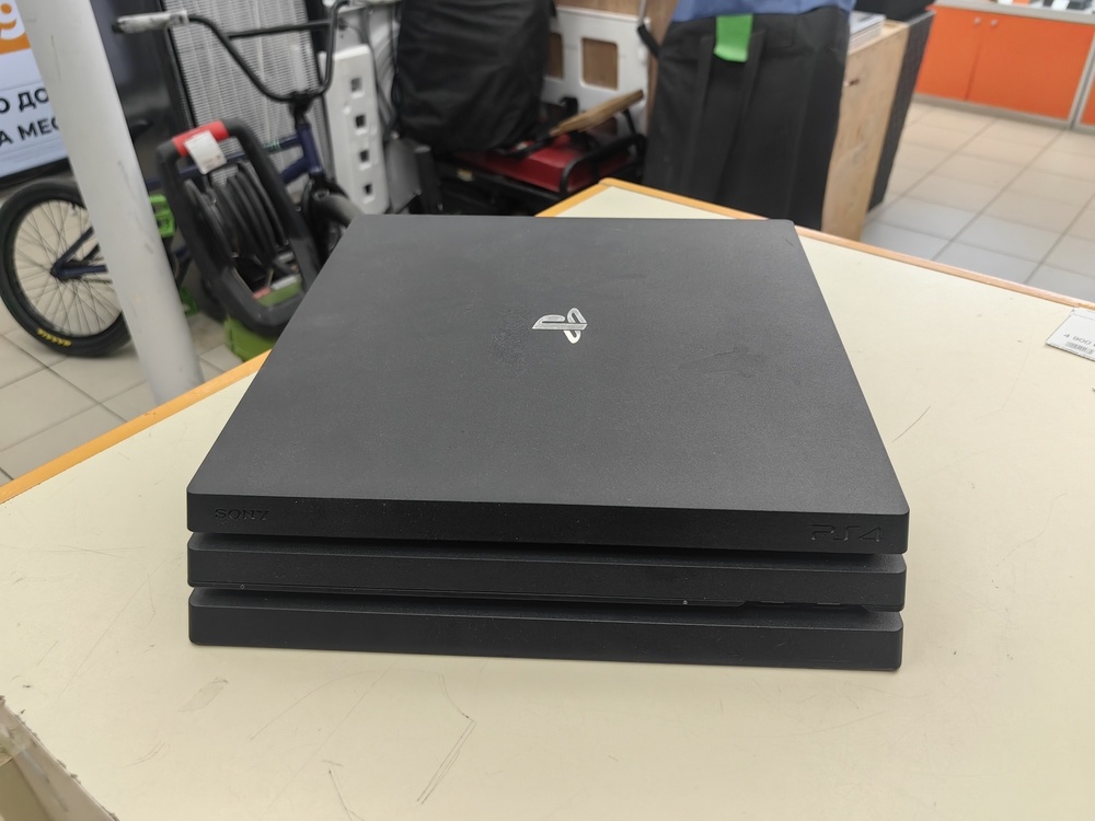 Игровая приставка PlayStation 4 Pro 1Tb
