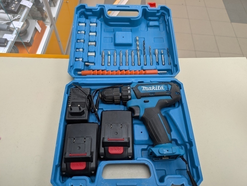 Шуруповерт Makita NoName
