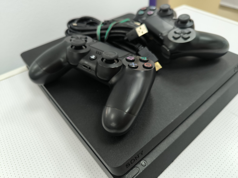 Игровая приставка PlayStation 4 Slim 500GB