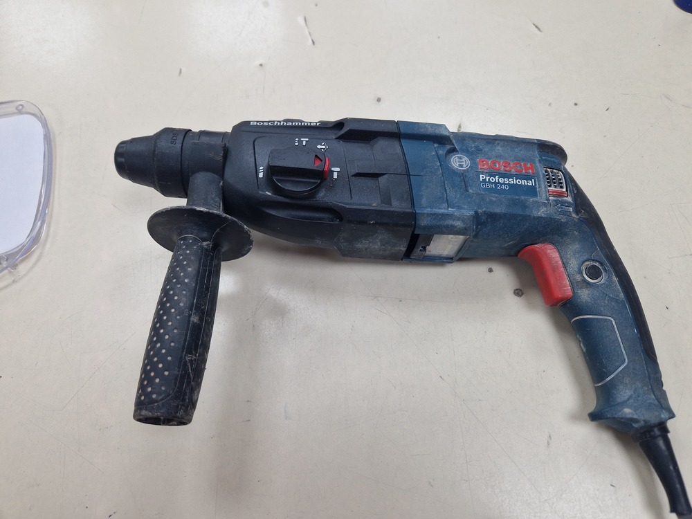 Перфоратор Bosch GBH240