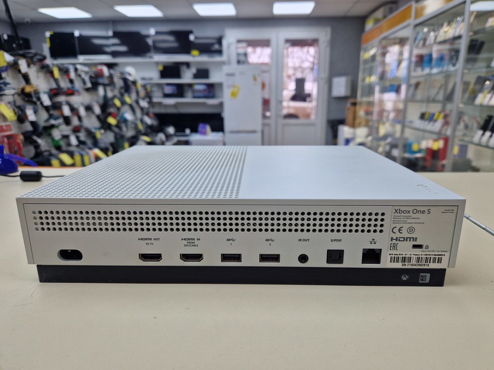 Игровая приставка Xbox One S 1TB