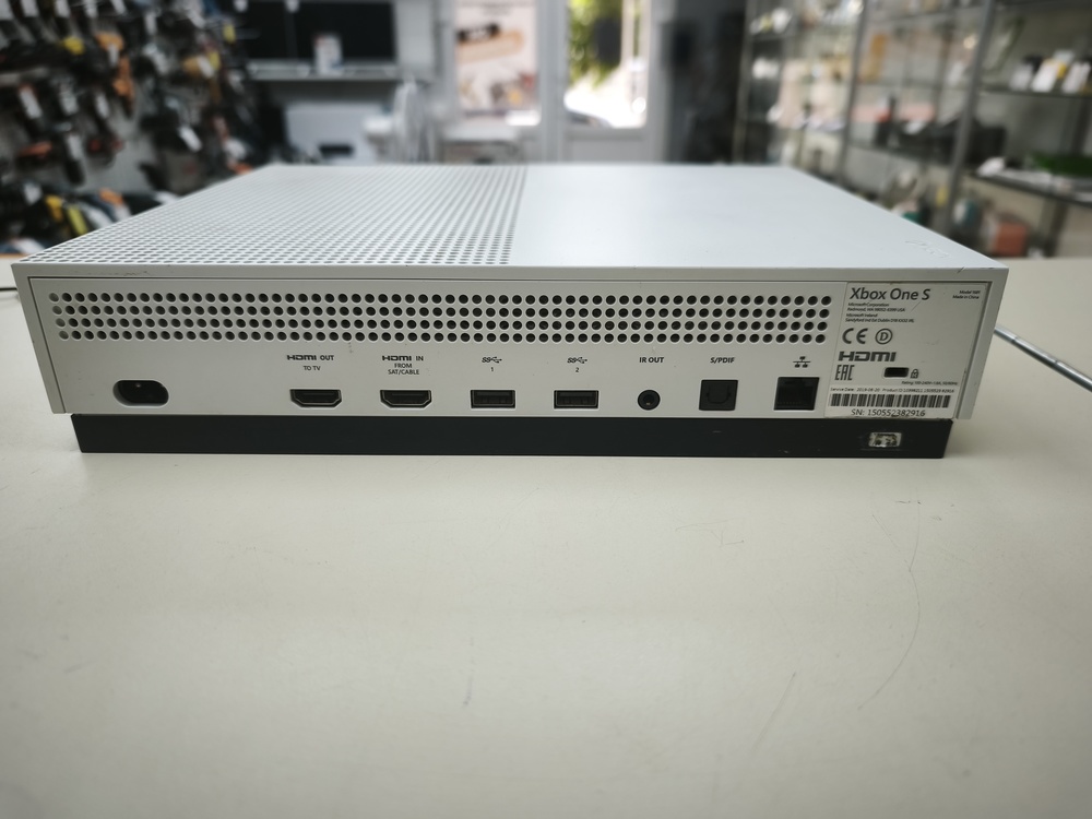 Игровая приставка Xbox One S 1TB