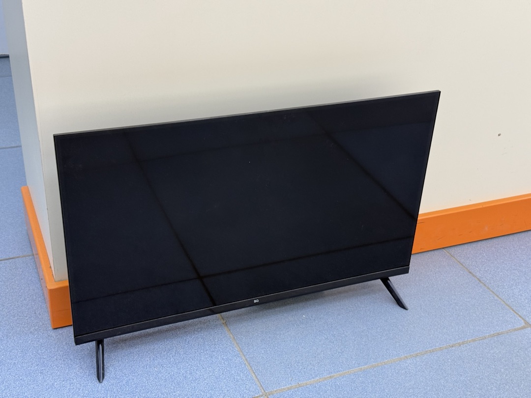 LED Телевизор BQ BQ 32HNF01B