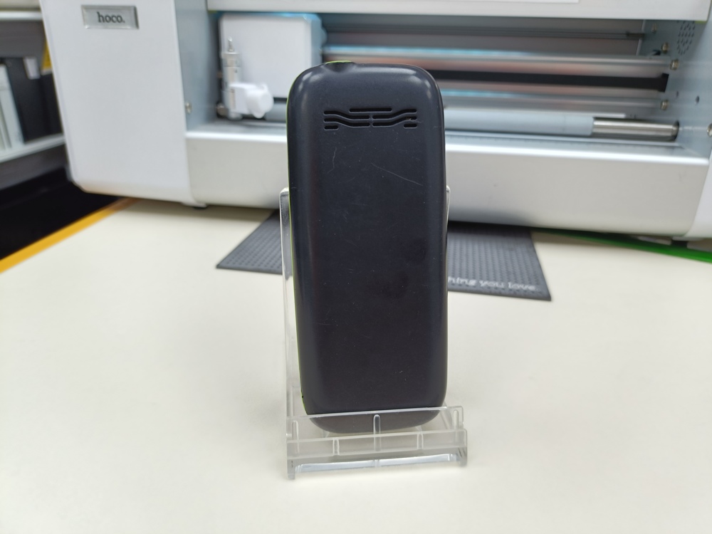 Мобильный телефон F+ Ezzy 4