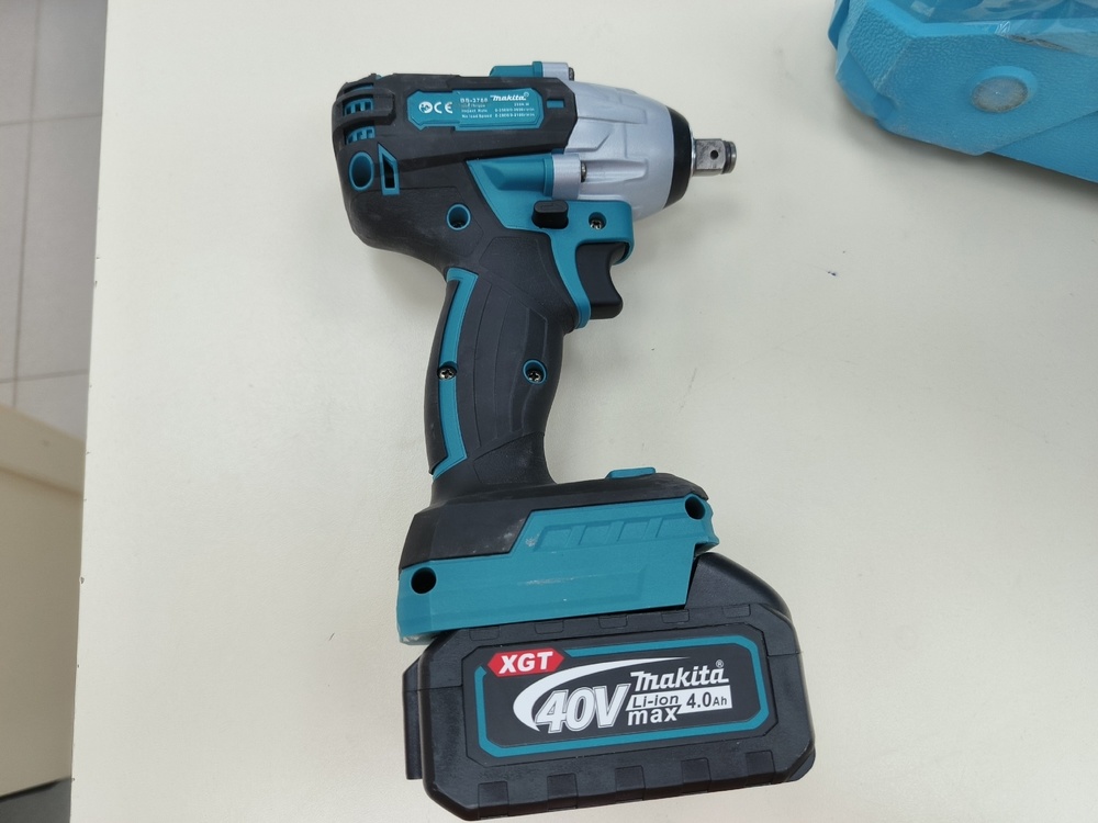 Гайковерт Makita 40V