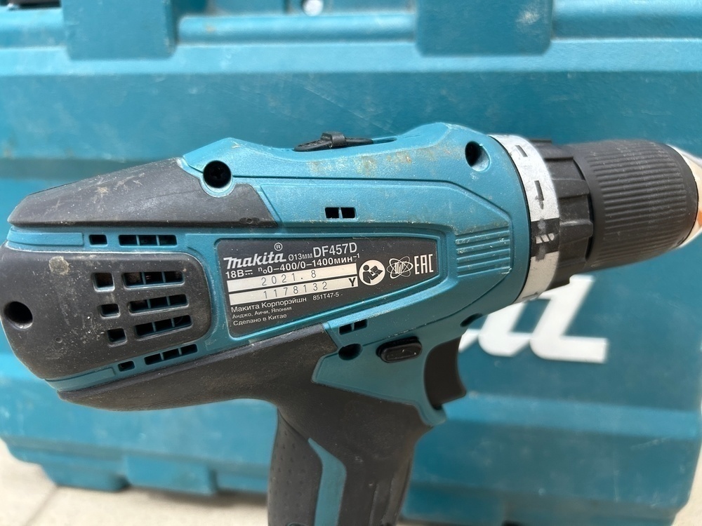Шуруповерт Makita DF457DWE