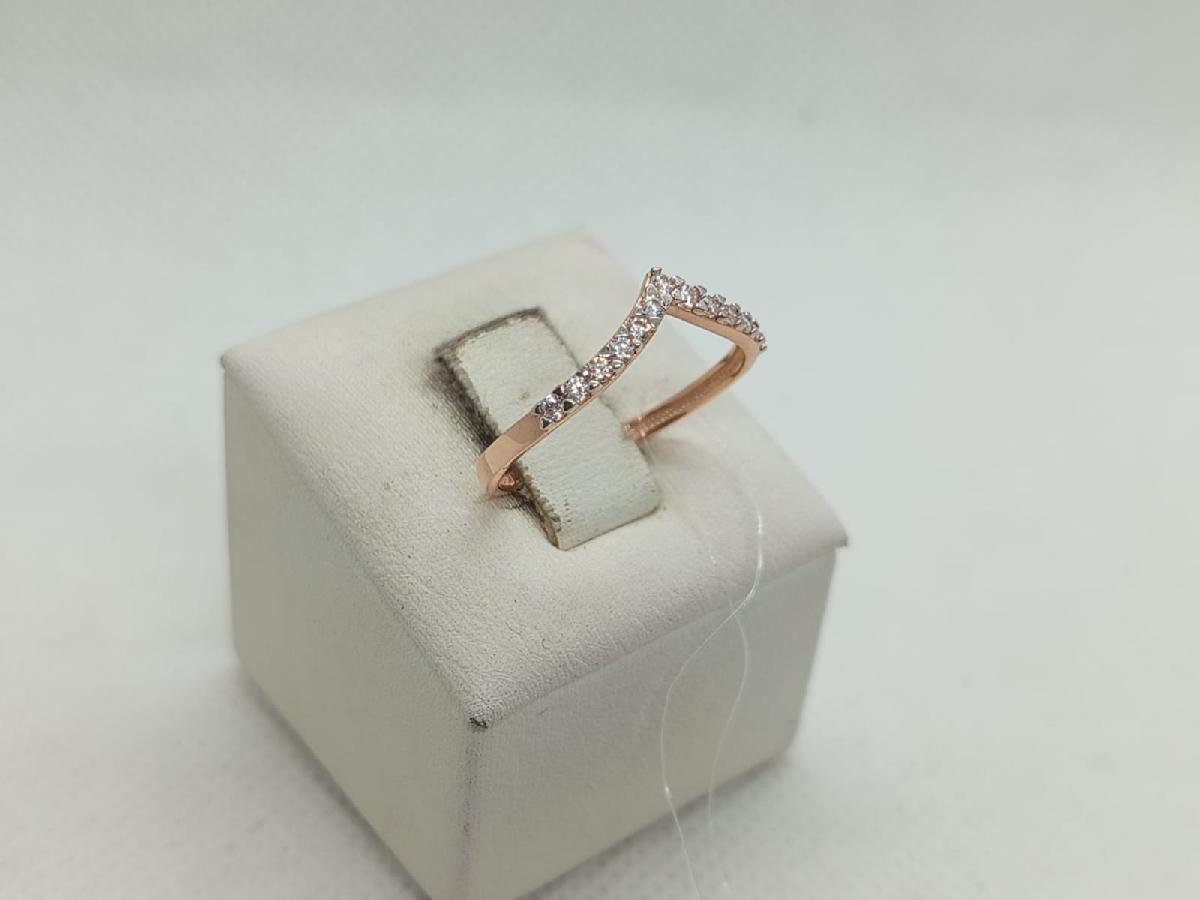 КОЛЬЦО С КАМНЯМИ (Au 585)