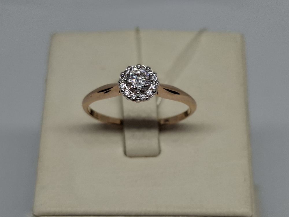 КОЛЬЦО С КАМНЯМИ (Au 585)