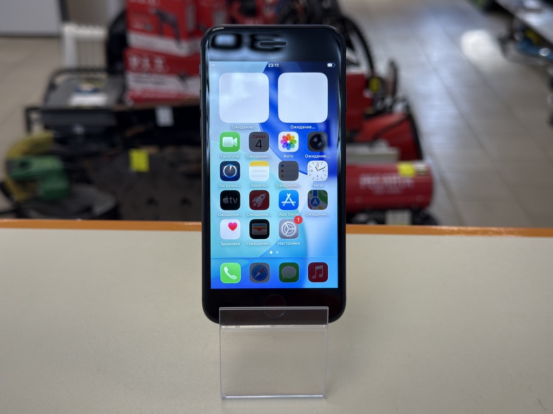 Смартфон Apple iPhone SE 2020 64Gb