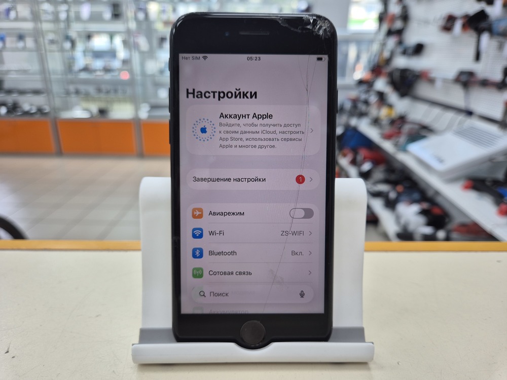 Смартфон Apple iPhone SE 2020 64Gb