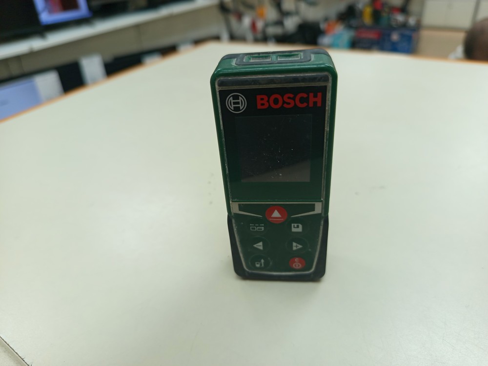 Дальномер Bosch Universal Distance 50