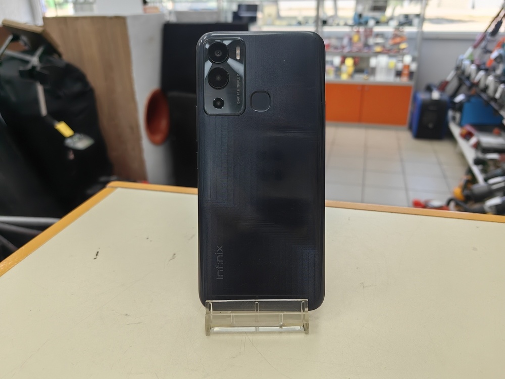 Смартфон Infinix HOT 12i 4/64