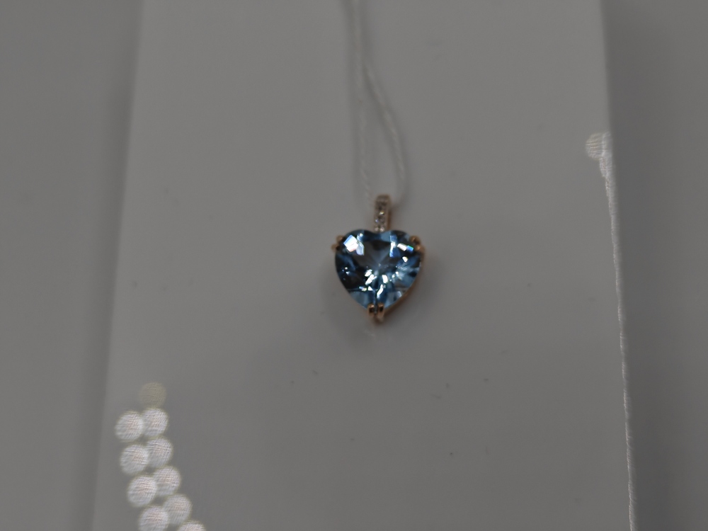 ПОДКМИ585 ПОДВЕСКА С КАМНЯМИ (Au 585)