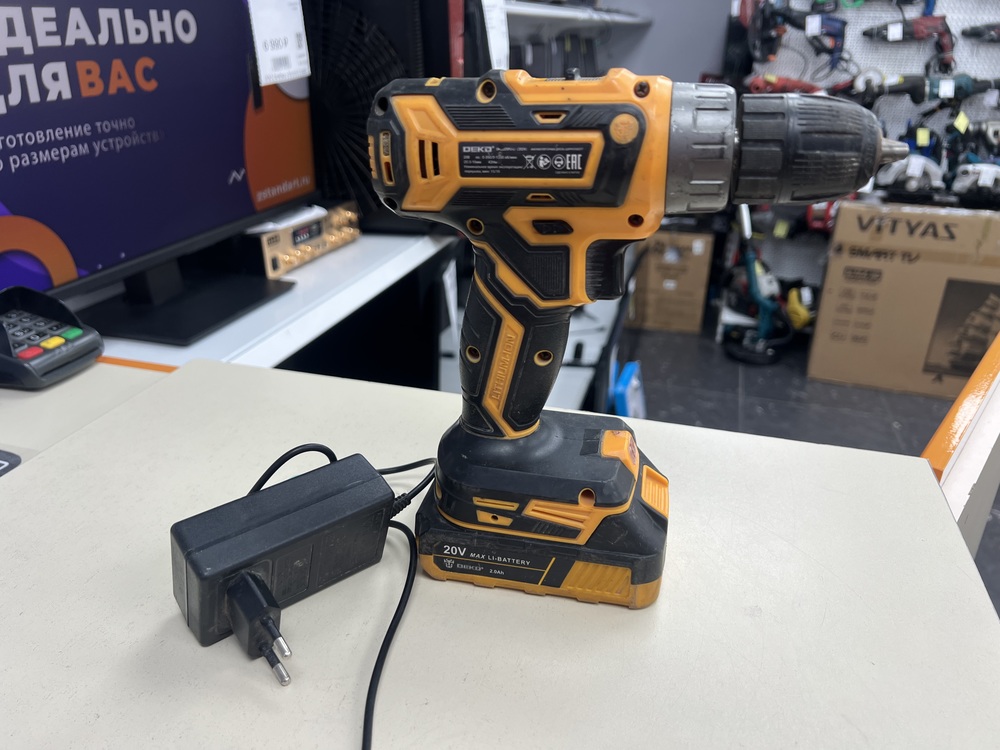 Шуруповерт Deko DKCD20FU-Li