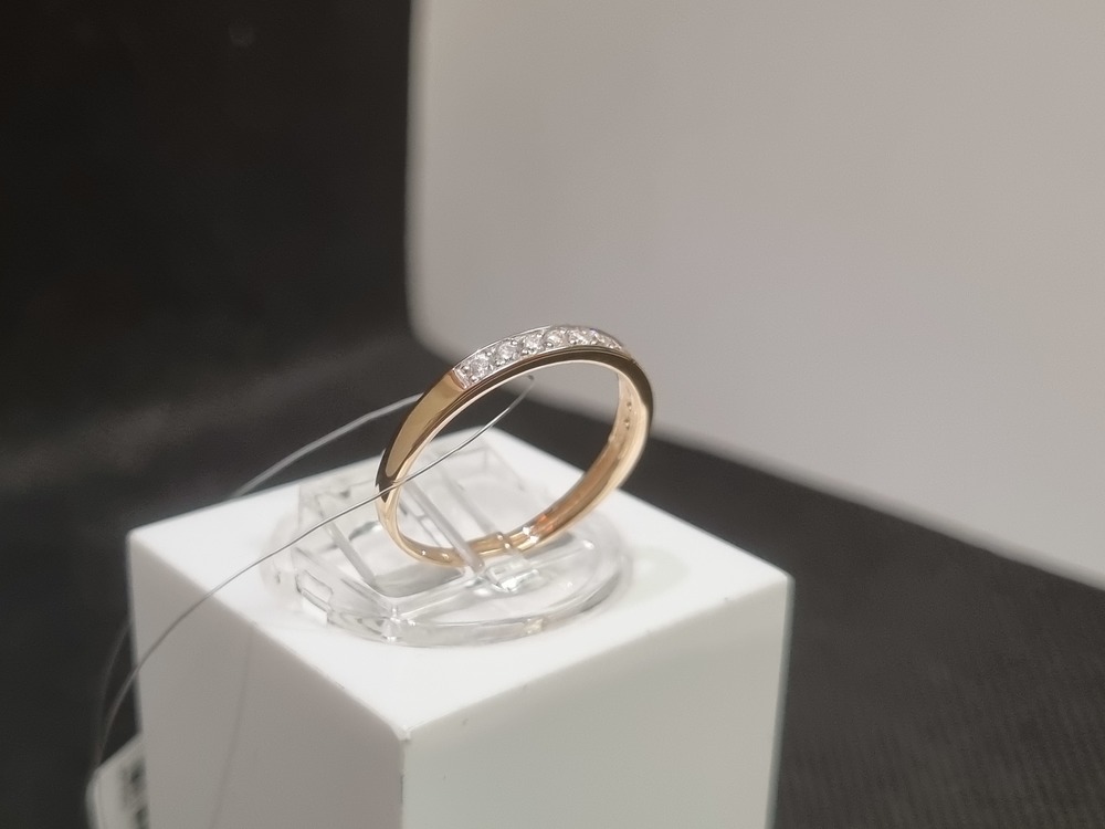 КОЛЬЦО С КАМНЯМИ (Au 585)