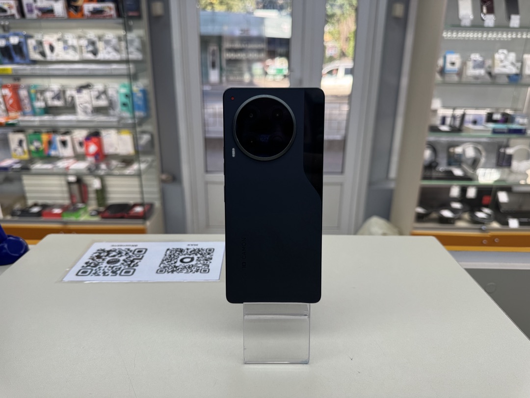 Смартфон Tecno Camon 30 8/256