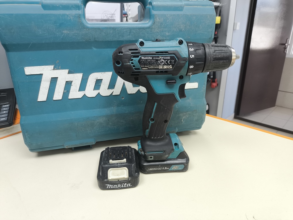 Шуруповерт Makita DF333D