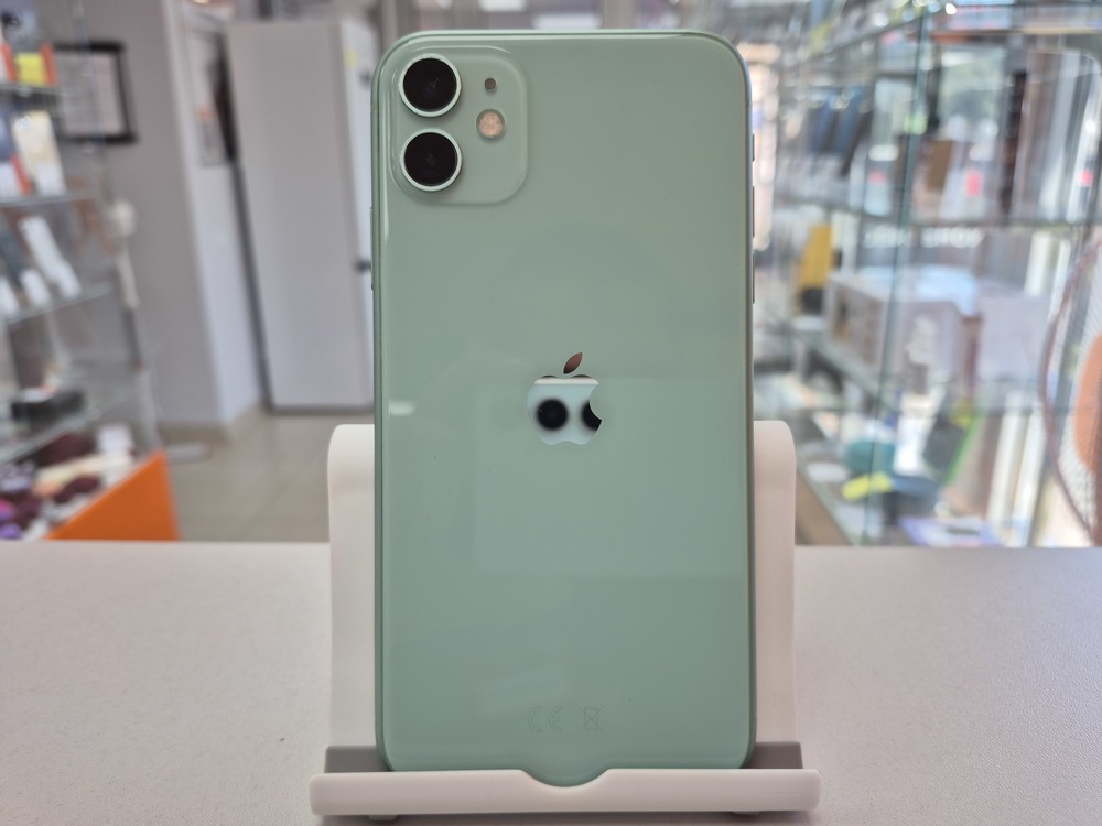 Смартфон Apple iPhone 11 64Gb