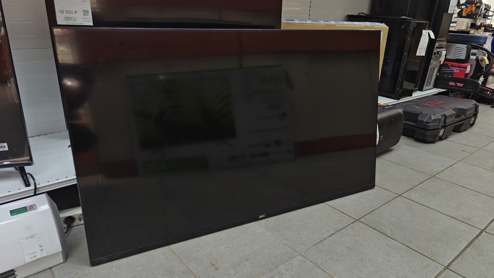 LED Телевизор HEC R1 50S