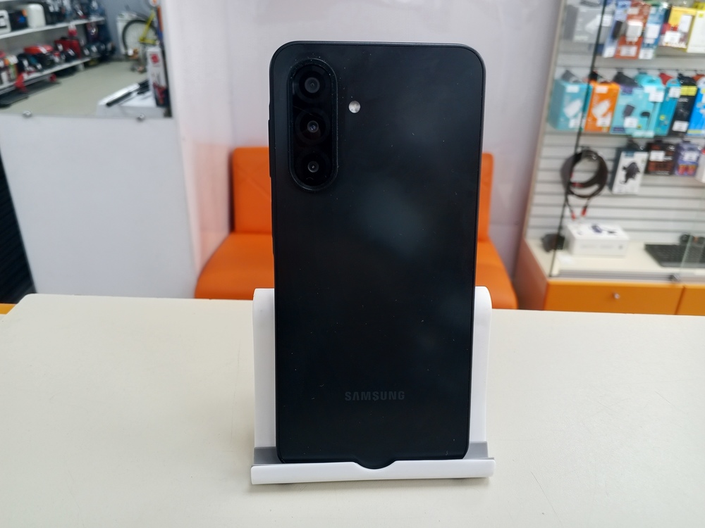 Смартфон Samsung Galaxy A17 8/256