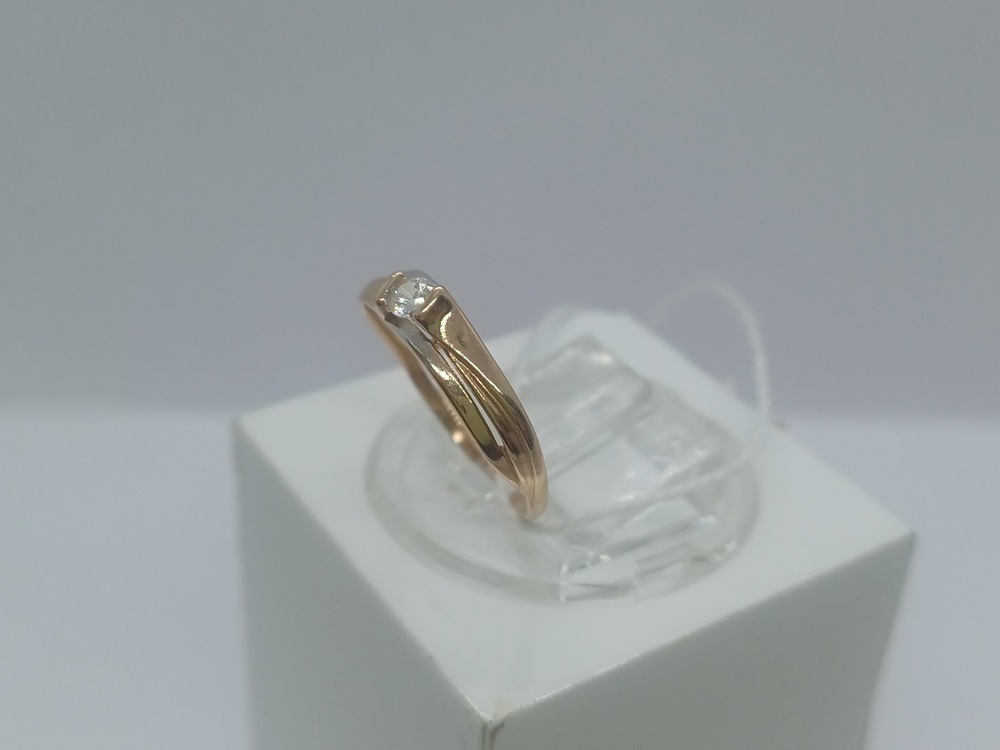 КОЛКМ585 КОЛЬЦО С КАМНЕМ (Au 585)