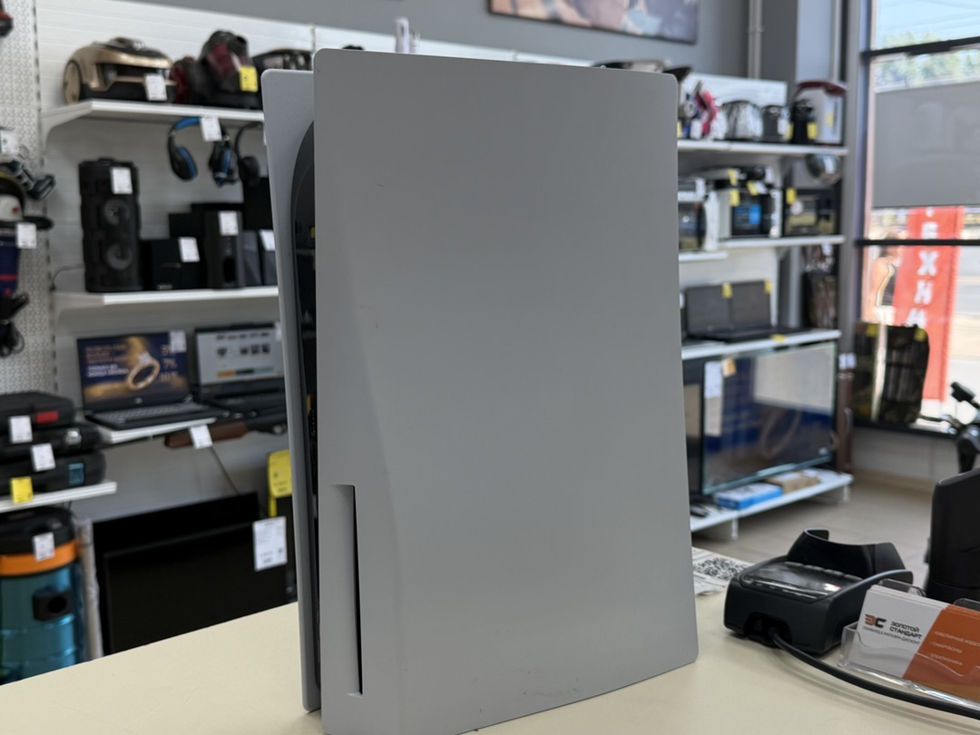 Игровая приставка PlayStation 5 825Gb (С дисководом)