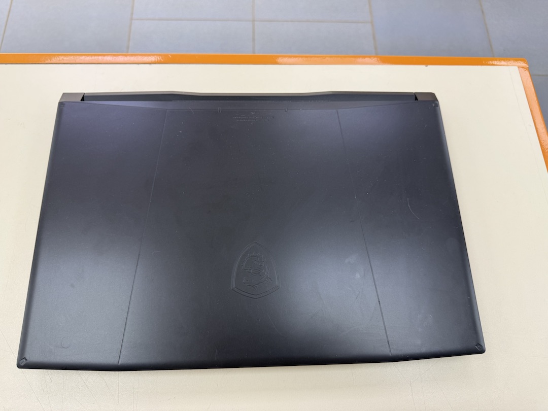 Ноутбук MSI Katana 17 B12U; Core I5-12450H, GeForce RTX 3050, 16 Гб, 512 GB, Нет