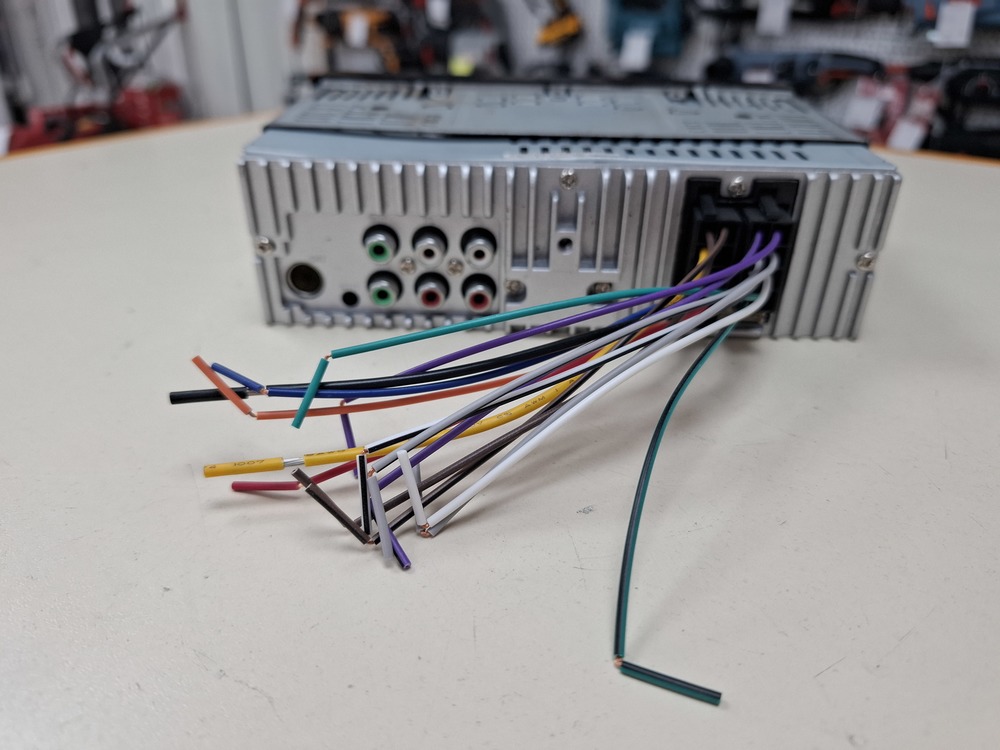 Автомагнитола Skylor RS 620DSP