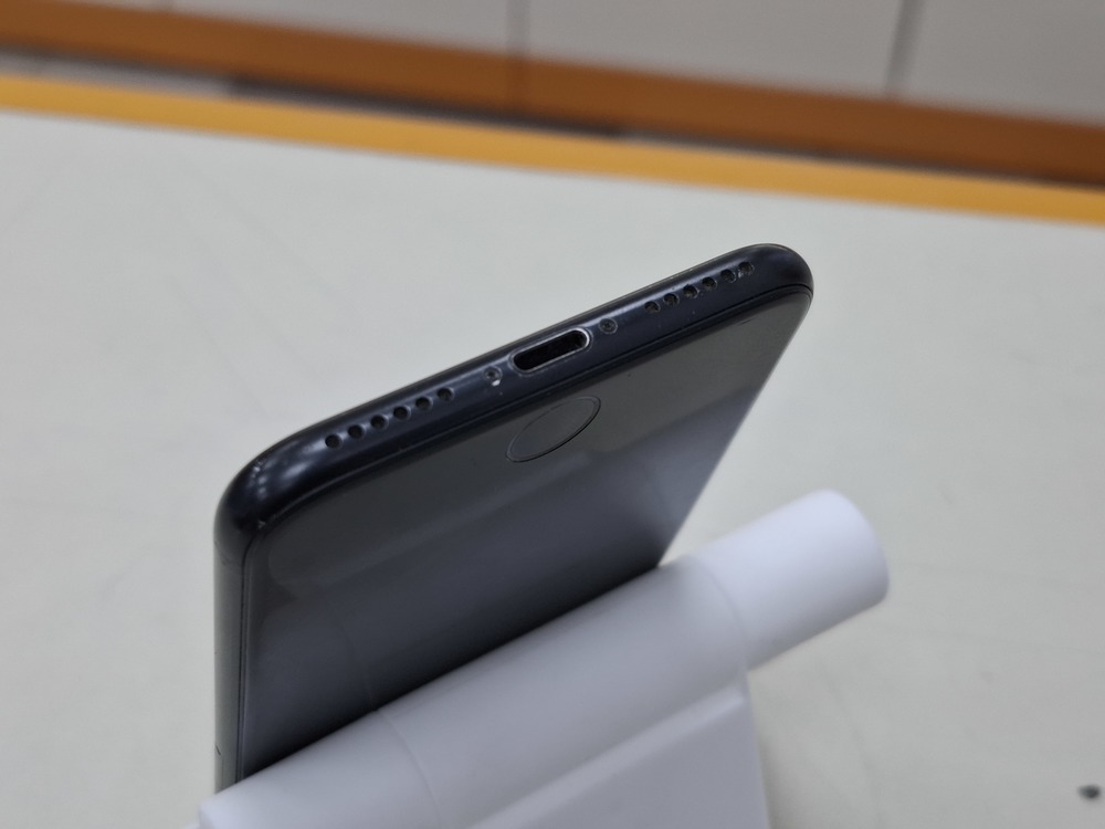 Смартфон Apple Iphone SE 2022 64GB