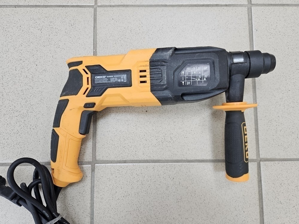 Перфоратор Deko DKH850W