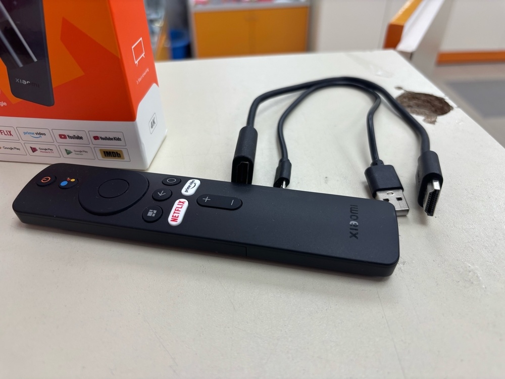 Smart-TV приставка Xiaomi Mi 4K TV Stick