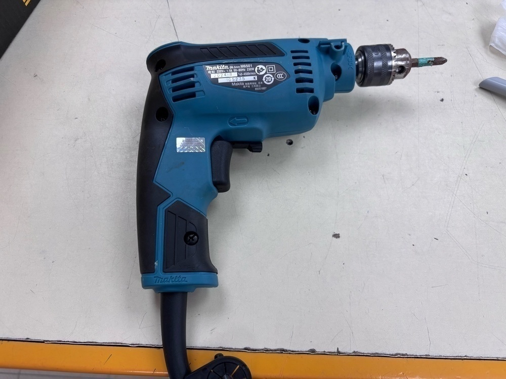 Дрель-безударная Makita M6501B