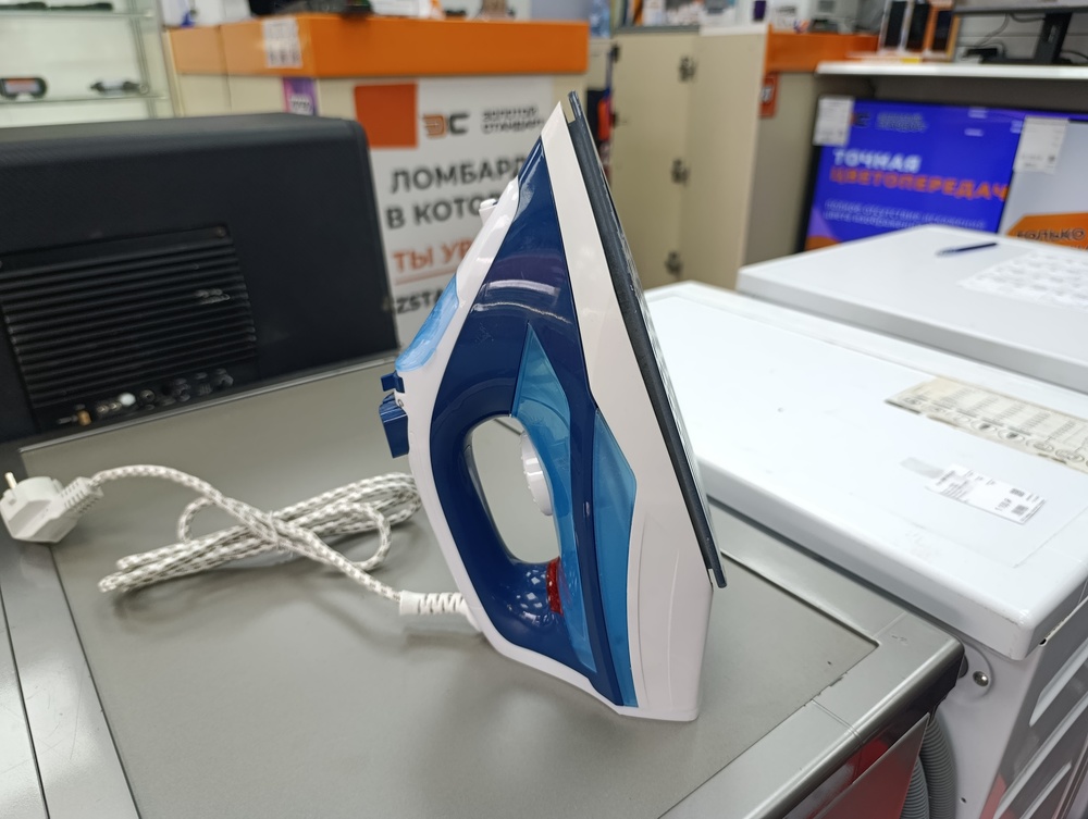 Утюг BBK ISE-2201